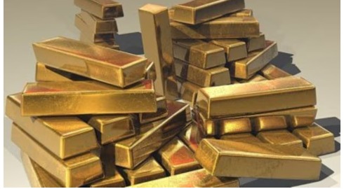 Gold falls Rs 100 to Rs 78,600 per 10 gm; silver jumps Rs 500