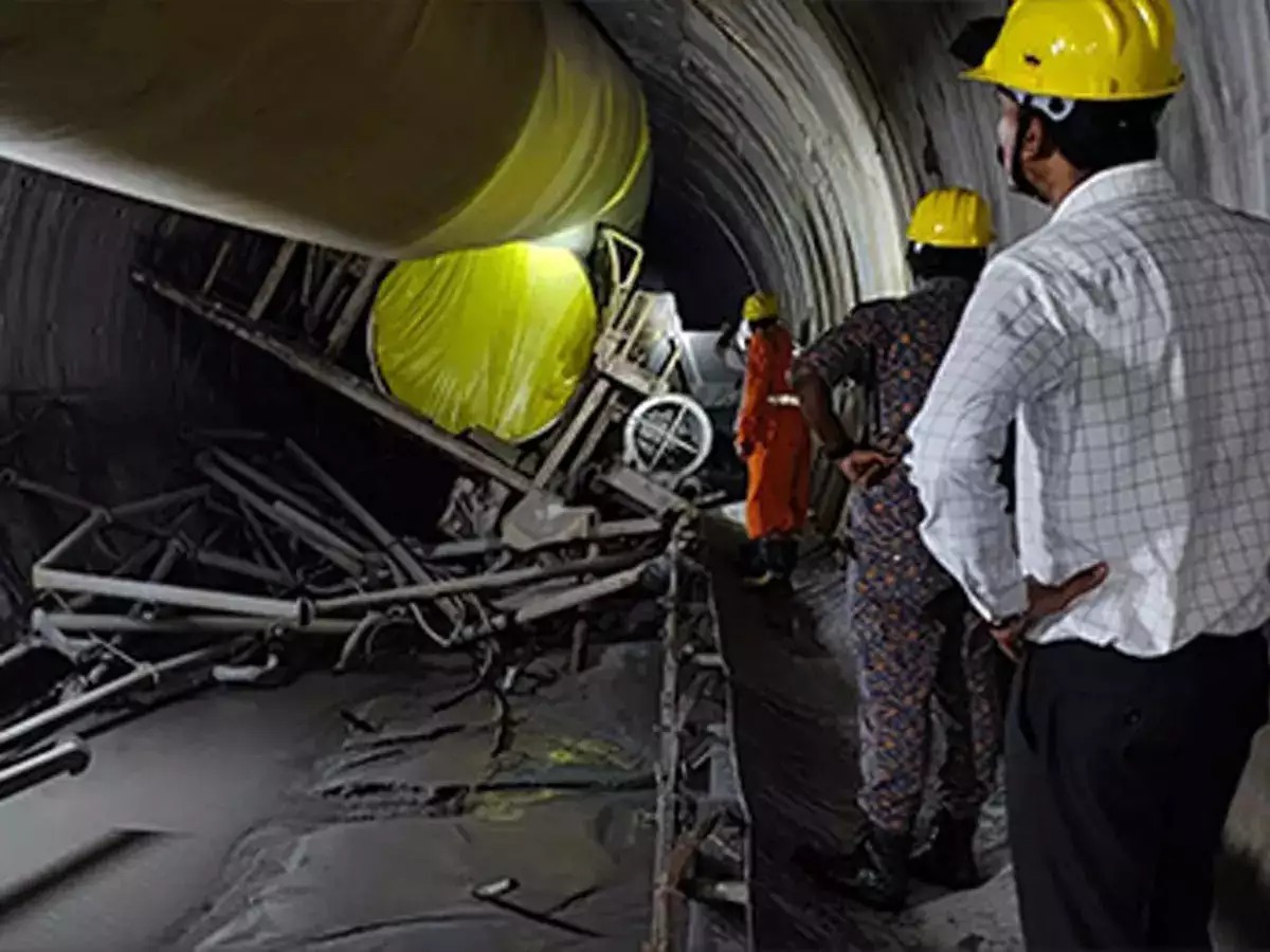 Telangana tunnel collapse: NDRF says working to drain out water from tunnel| 10 points