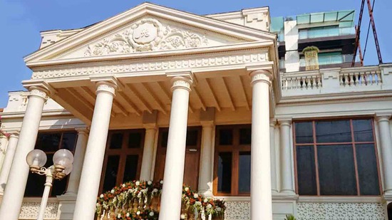 Shah Rukh Khan plans to renovate his residence ‘Mannat’. Why does he need MCZMA clearance?