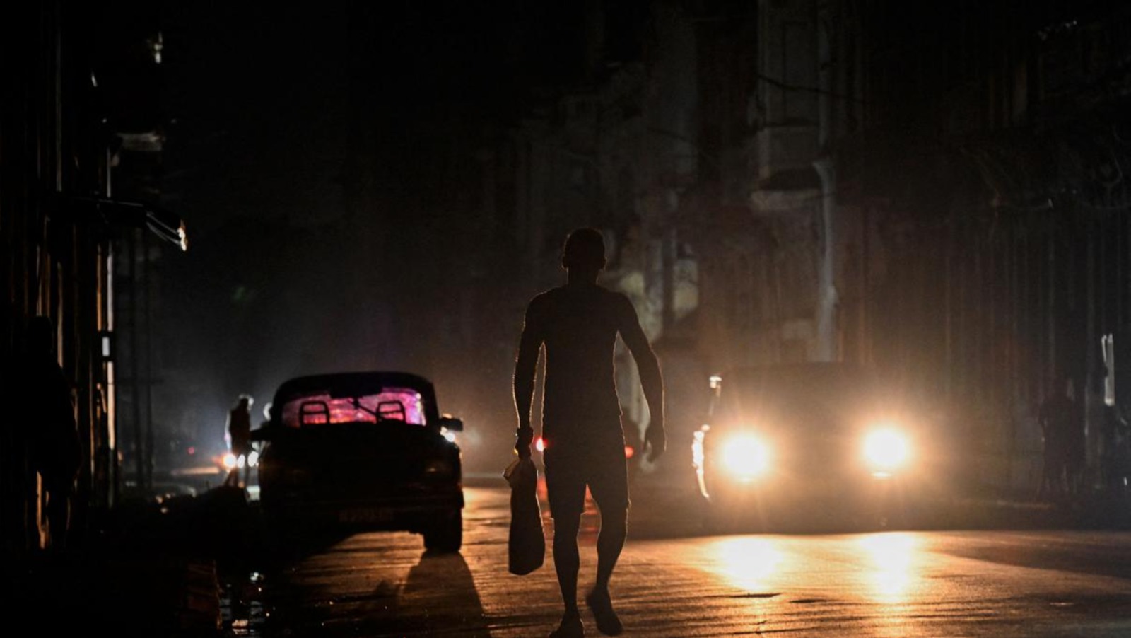  Cuba Faces Massive Power Outage, Millions Left in the Dark