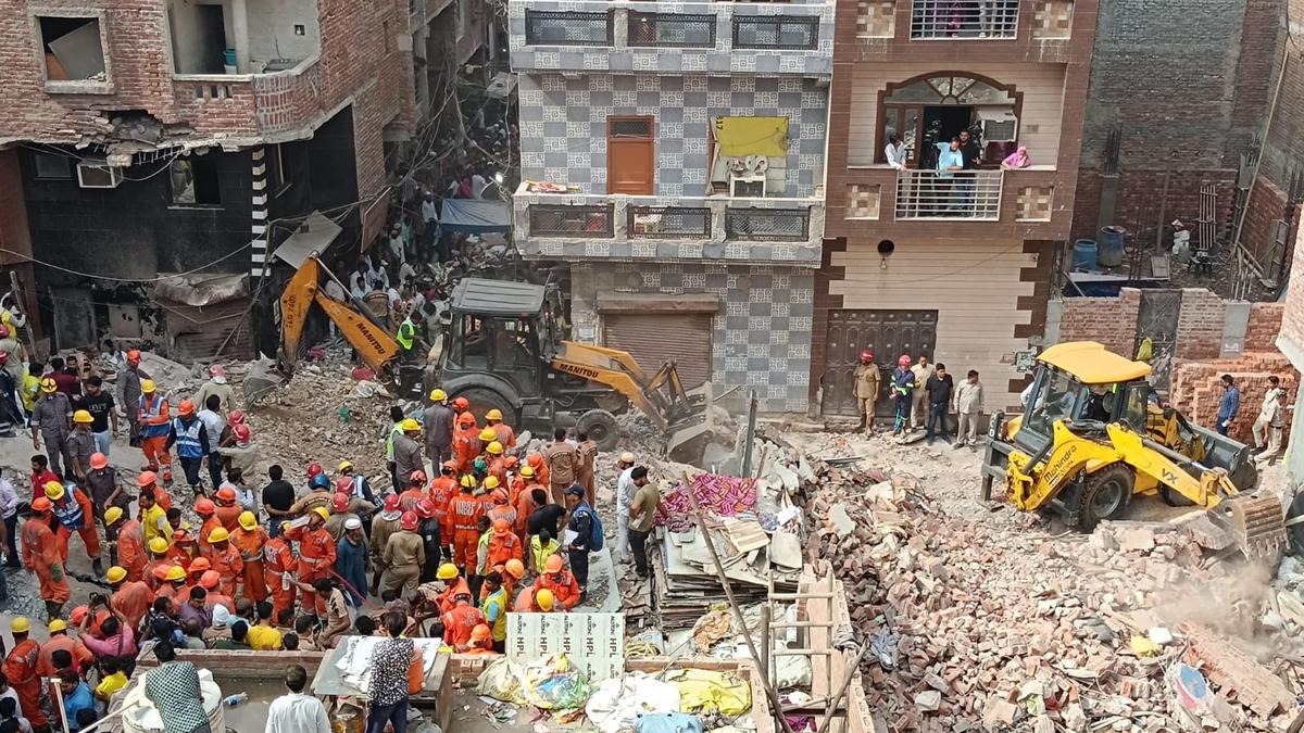 Delhi CM Rekha Gupta Orders Probe into Mustafabad Building Collapse