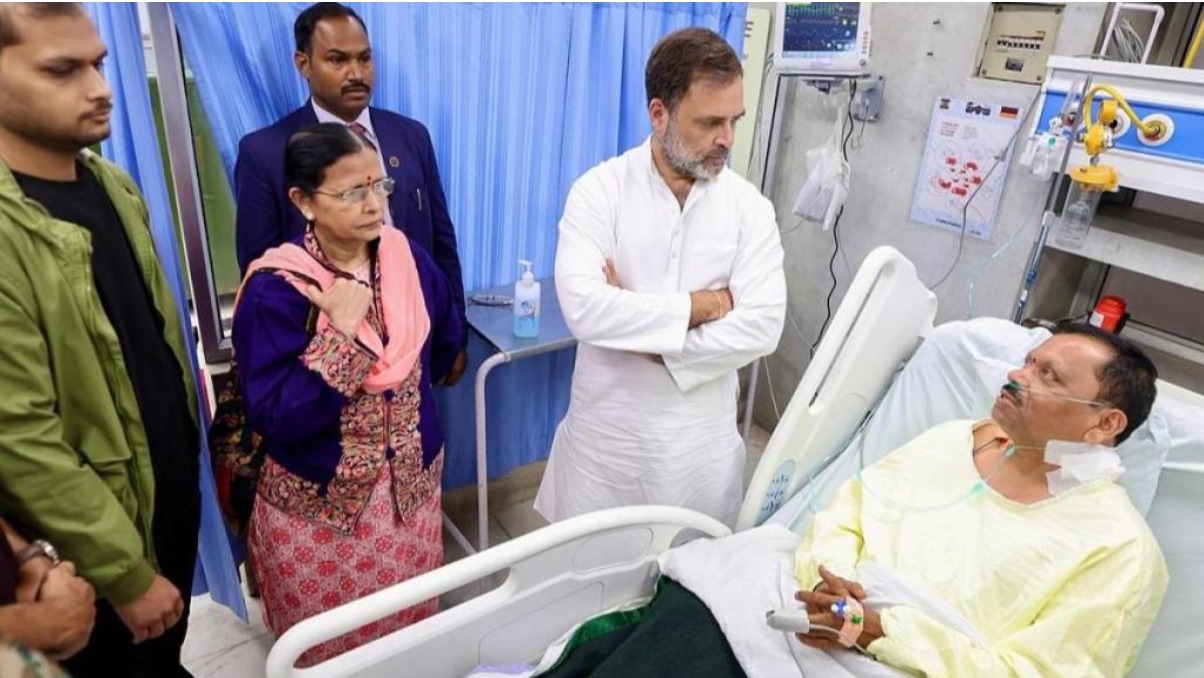 Jammu and Kashmir Pahalgam Terror Attack LIVE Updates: Rahul Gandhi meets victims in Srinagar; Amit Shah asks all CMs to facilitate return of Pak nationals