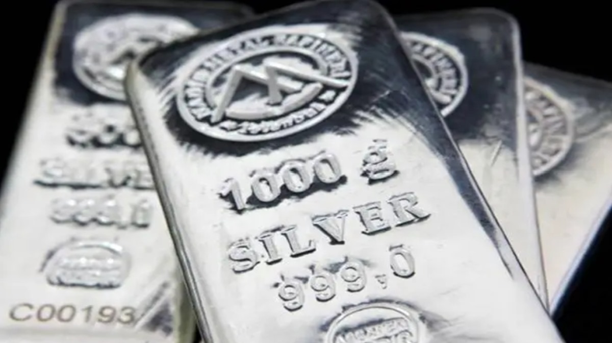 Silver price faces headwinds despite strong start to 2025