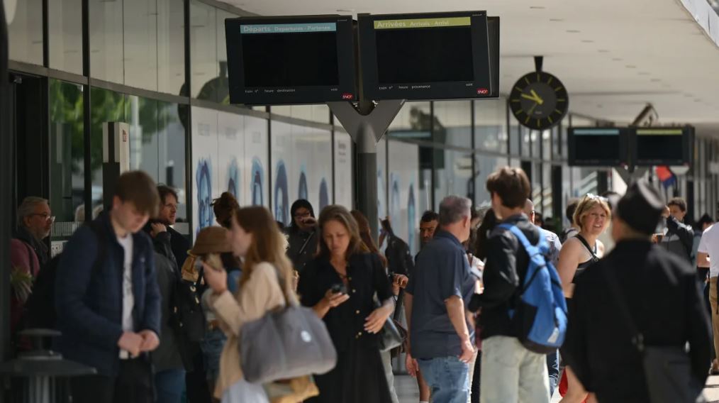 Cannes Film Festival 2025 Disrupted by Massive Power Cut in Southern France