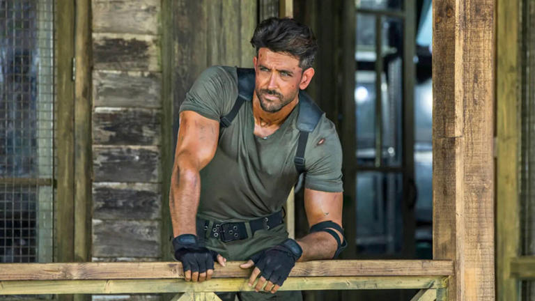 "Hrithik Roshan’s entry in War movie helicopter scene with styled long hair"