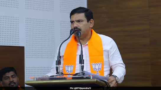 Karnataka CM Siddaramaiah addressing media after announcing increased Muslim quota in housing schemes