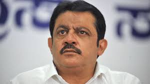 Zameer Khan addresses media on B R Patil bribery allegations in Karnataka housing scheme