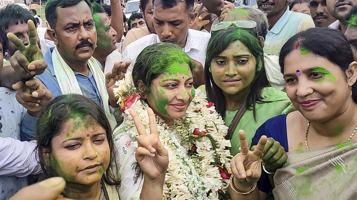 TMC supporters celebrate Kaliganj Assembly by‑election victory