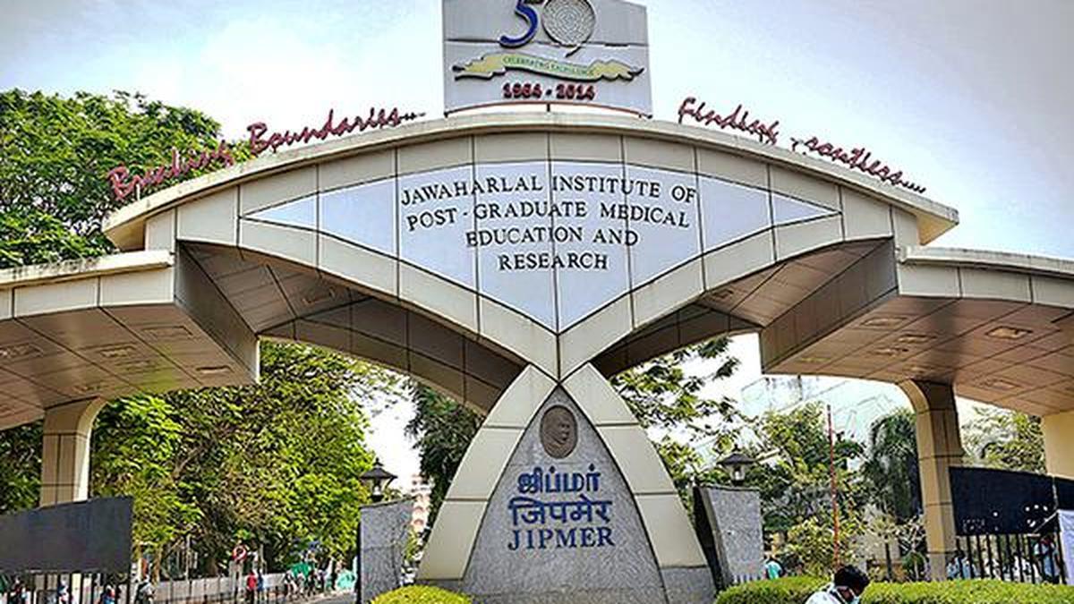 Medical students and Ayurvedic practitioners discussing integration of MBBS and BAMS education.