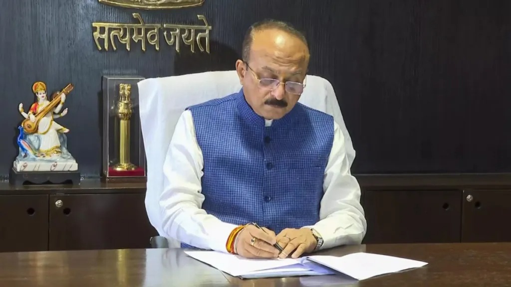 Delhi minister Ashish Sood visits Gujarat school to study education model.