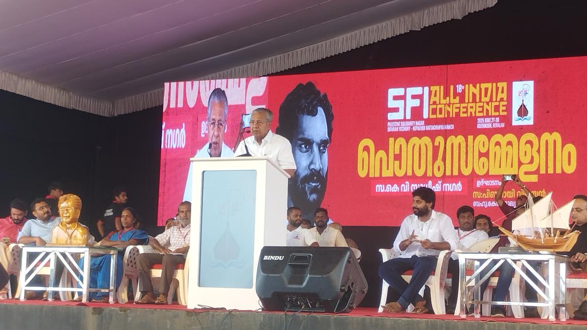 Kerala Chief Minister Pinarayi Vijayan addressing the National Education Policy issue