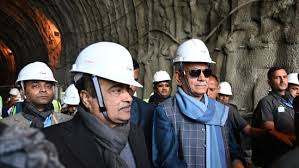 Nitin Gadkari stuck in traffic during convoy movement in Jammu ahead of tunnel site visit