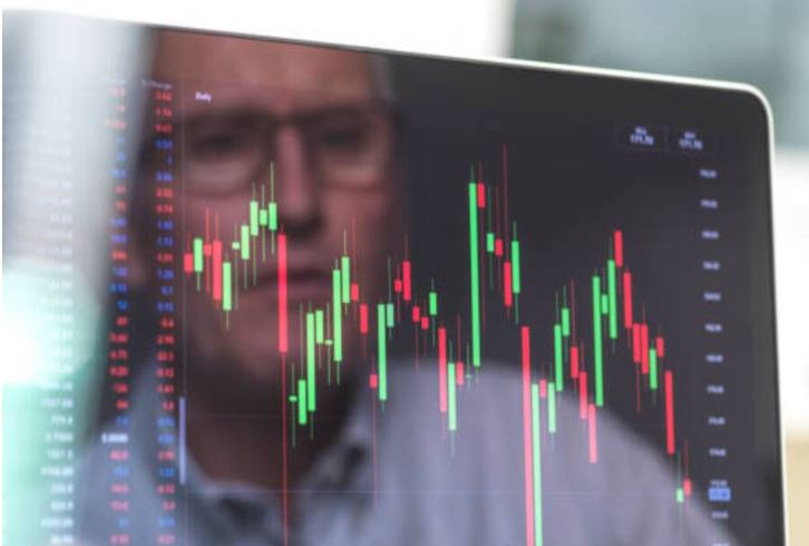 is-finance-a-good-career-path-guide