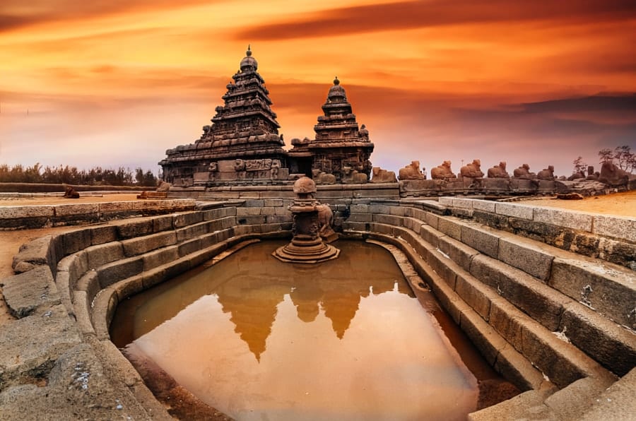 Brihadeeswarar Temple in Thanjavur, showcasing its towering vimana and intricate carvings.
