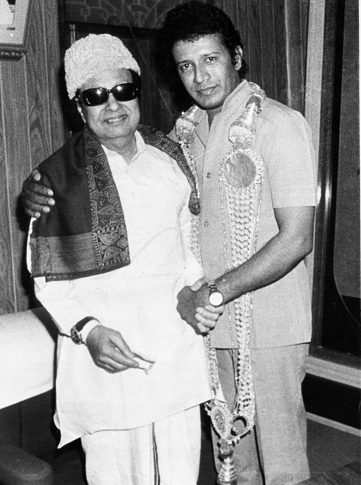 Sri Lankan actor-politician in discussion with Tamil political leaders and MGR.