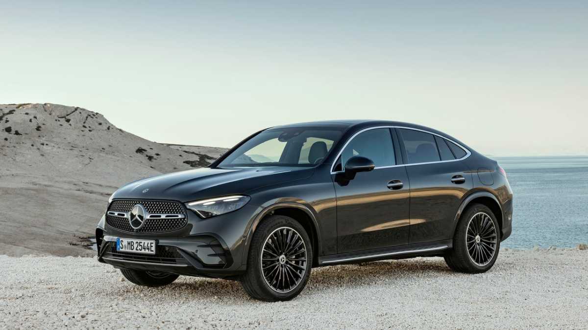 Mercedes-Benz four-cylinder hybrid engine discontinued