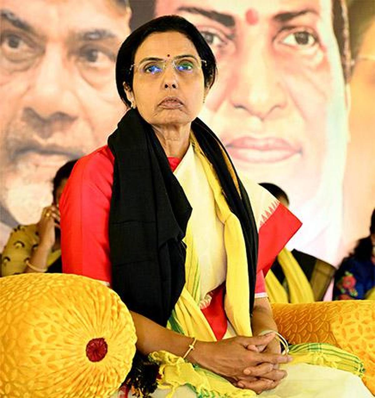 Nara Bhuvaneswari addressing media condemning derogatory remarks