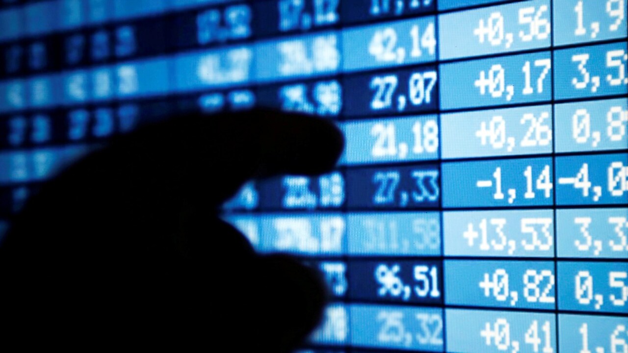 Illustration of Indian government divesting PSU banks and raising capital through QIPs – Vizzve Finance