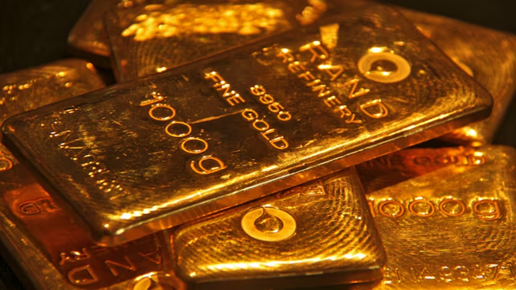 Gold bars and price chart showing sharp growth in 2025