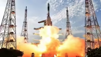 Rocket launch representing ISRO’s space budget rise and Vizzve’s smart money allocation strategy