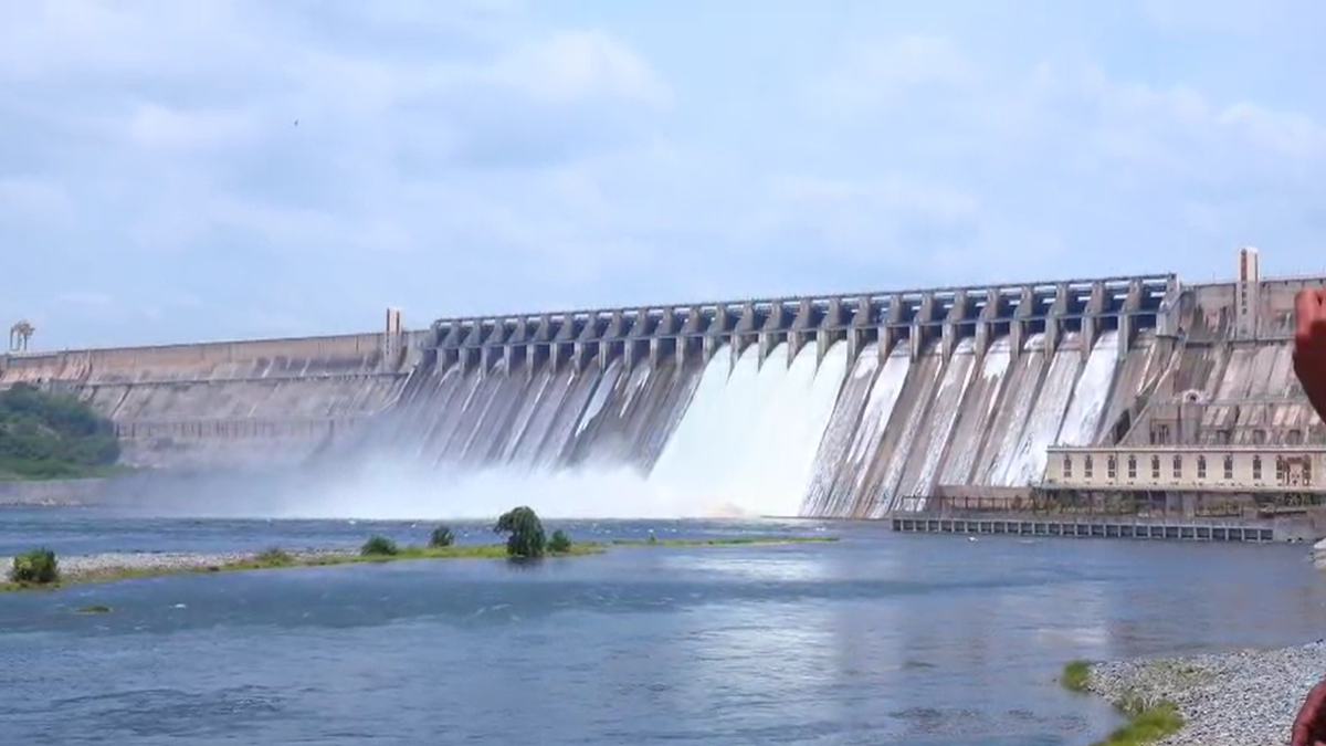 Nagarjunasagar Dam crest gates opening to release flood water in Telangana during heavy monsoon inflows in July 2025