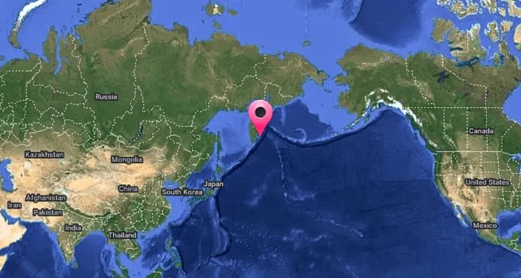 Tsunami warning map after earthquake near Russia