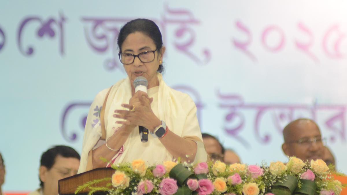 West Bengal CM Mamata Banerjee announcing increased honorarium for community Durga Puja committees at a meeting with organizers