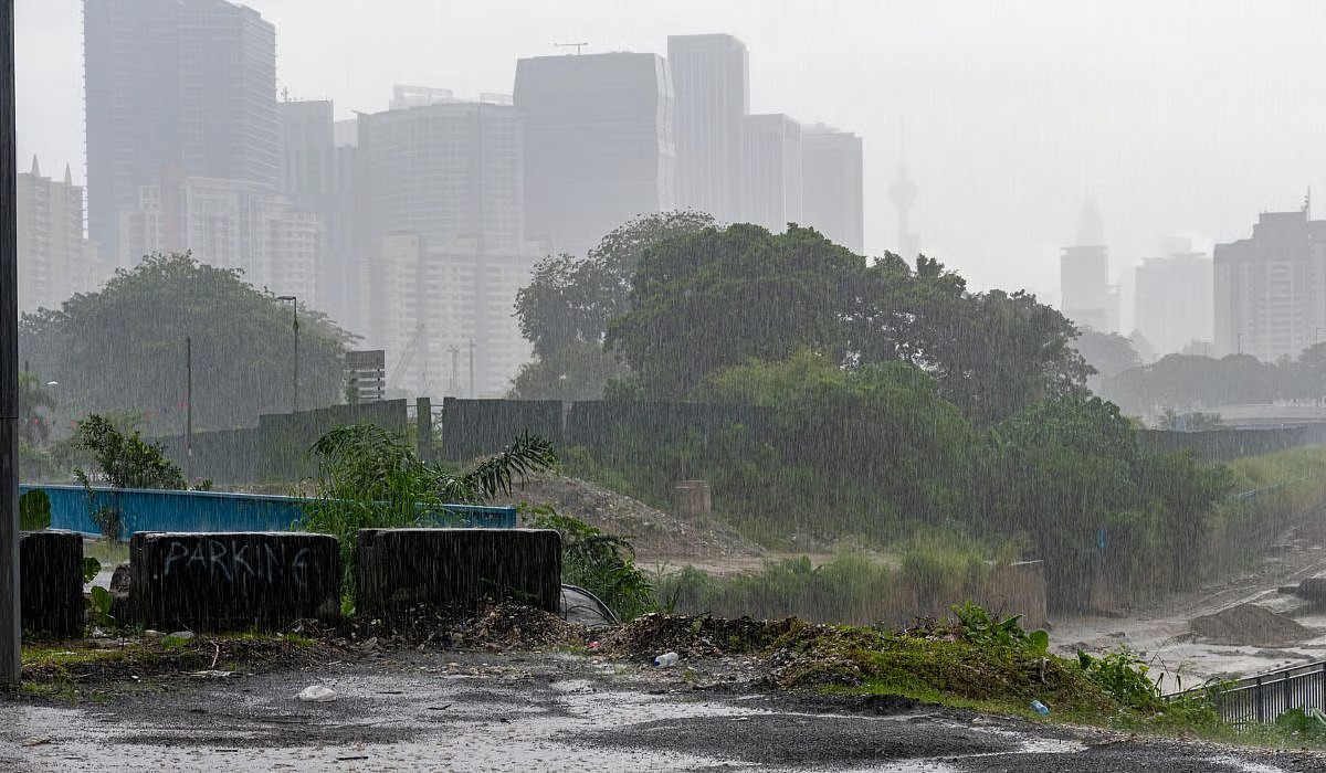 Indian monsoon rainfall forecast map showing average and heavy rain regions for August and September 2025