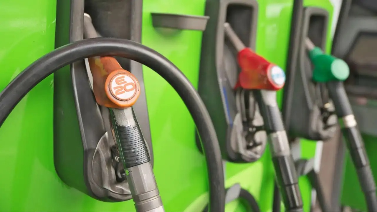 Petroleum Ministry statement on vehicle safety with ethanol‑blended petrol---