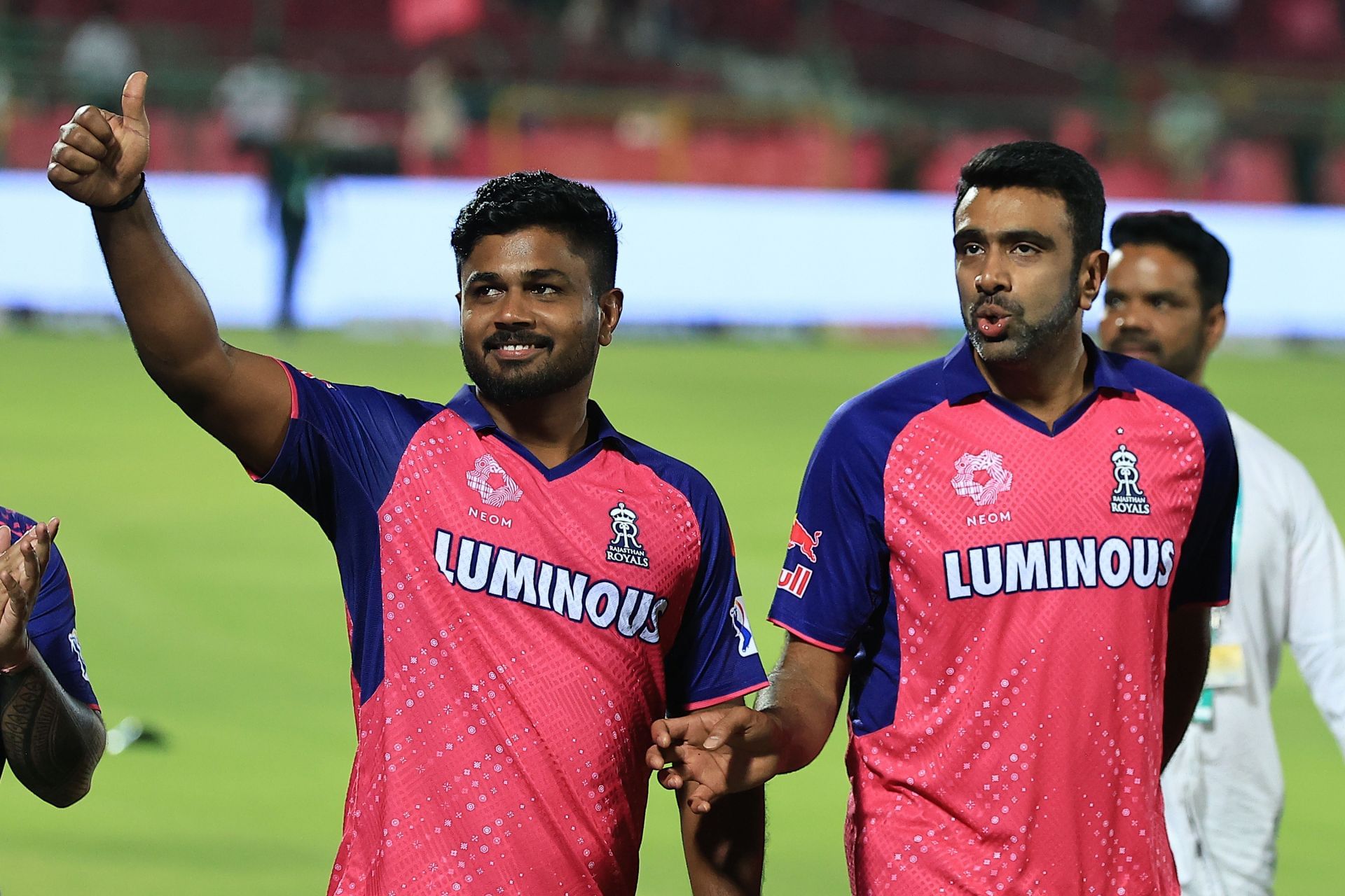 Ravichandran Ashwin teasing Sanju Samson during IPL 2025 Rajasthan Royals match