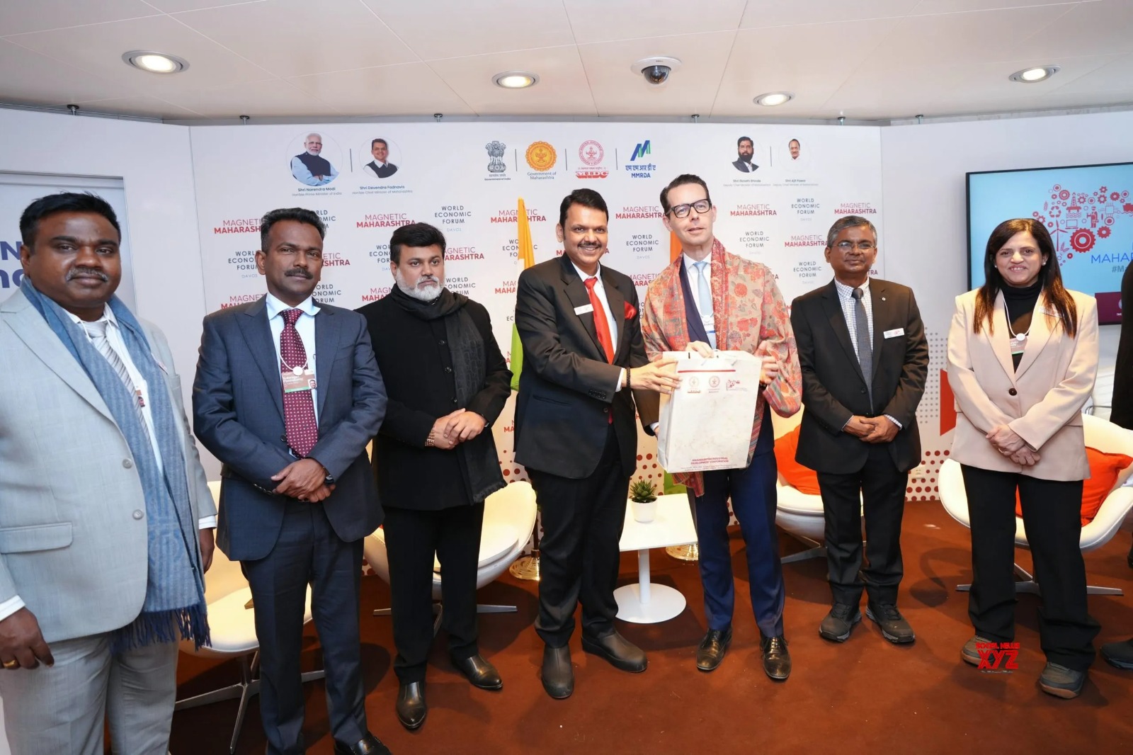 Maharashtra officials and AEEE representatives signing MoU on sustainable cooling