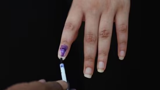 Election Commission publishes deleted voter names in Bihar following Supreme Court directive