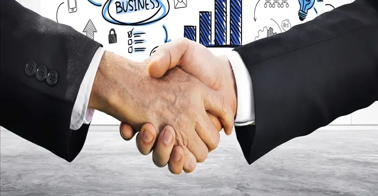 Young entrepreneur using smartphone to apply for instant loan via Vizzve Finance