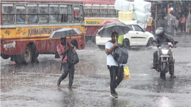 Bengal Durga Puja weather update with rain and thunderstorms forecast