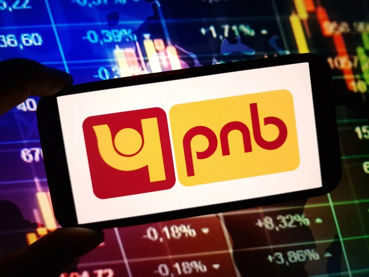 PNB and Bank of India logos representing latest MCLR rate cuts