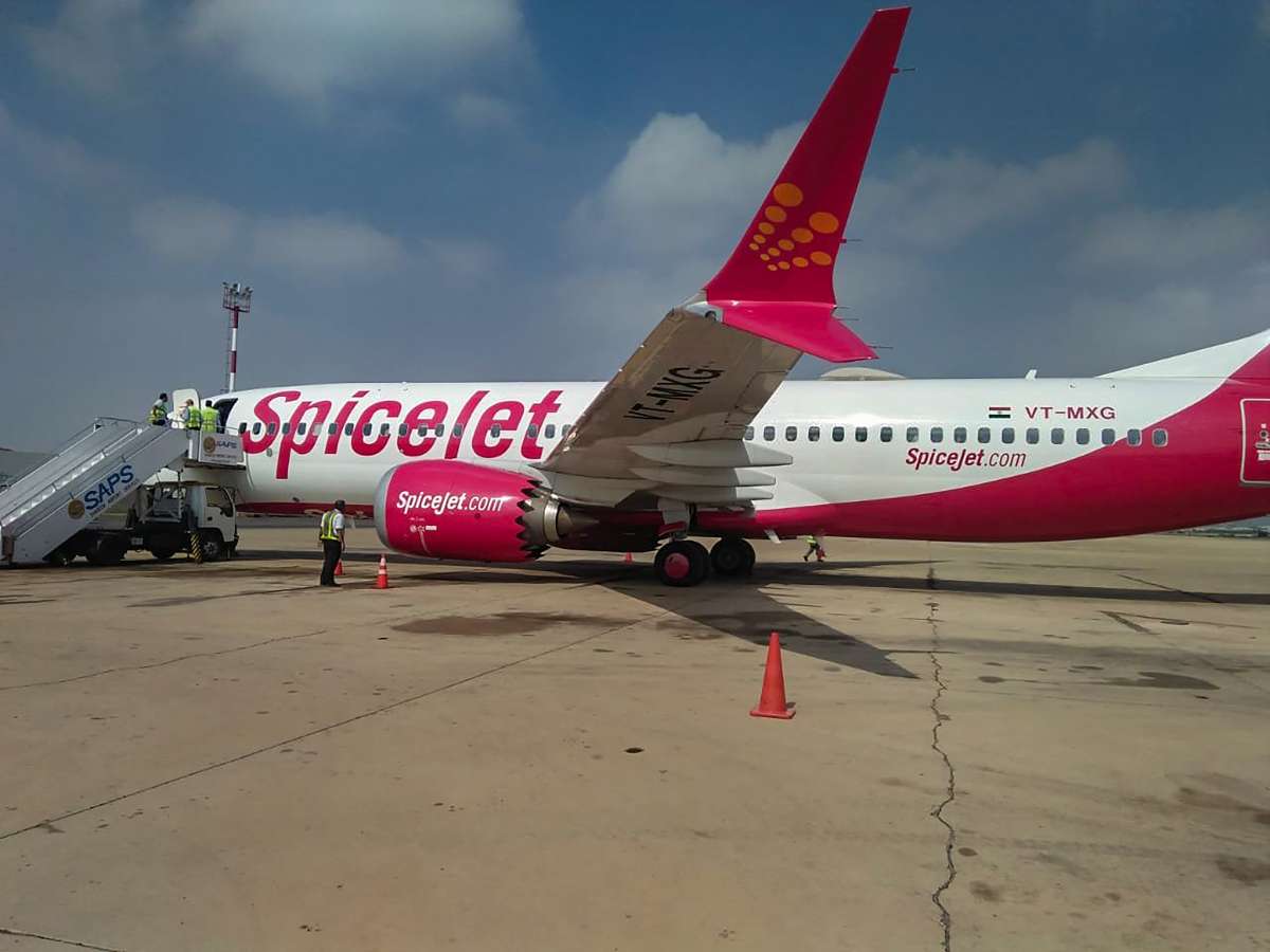 SpiceJet flight making emergency landing in Mumbai after tyre issue