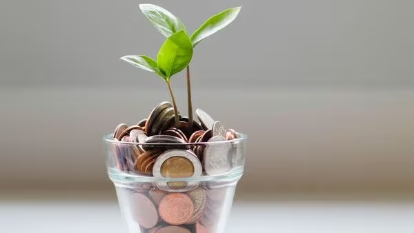 Borrower comparing loan options and saving money long-term