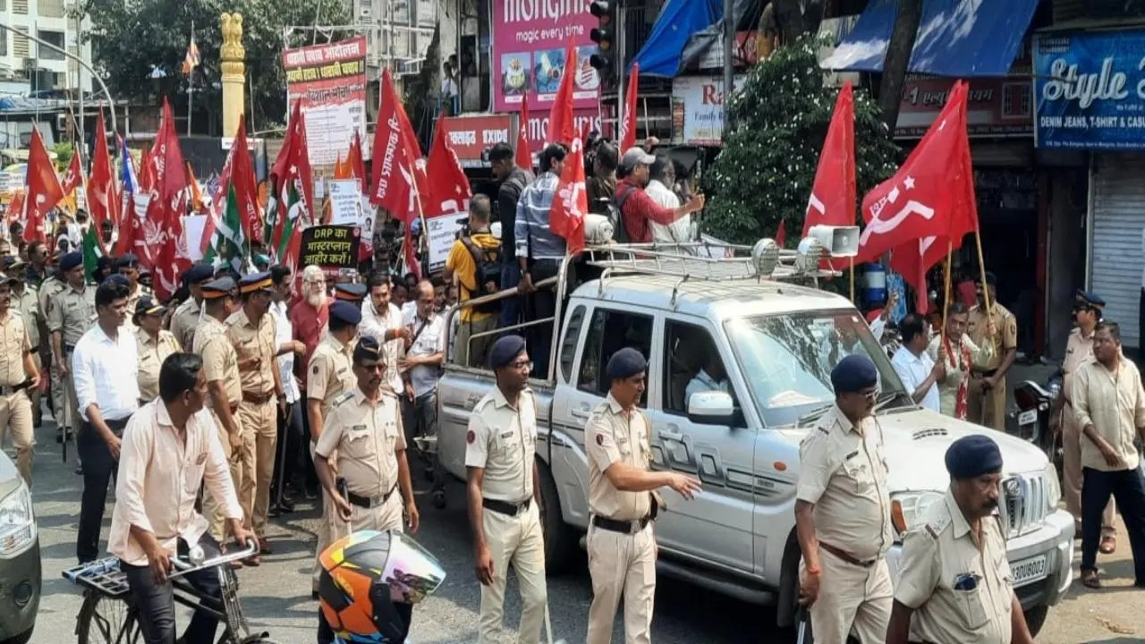 Protesters in Mohone village near Kalyan, Maharashtra, opposing the proposed Adani cement plant.