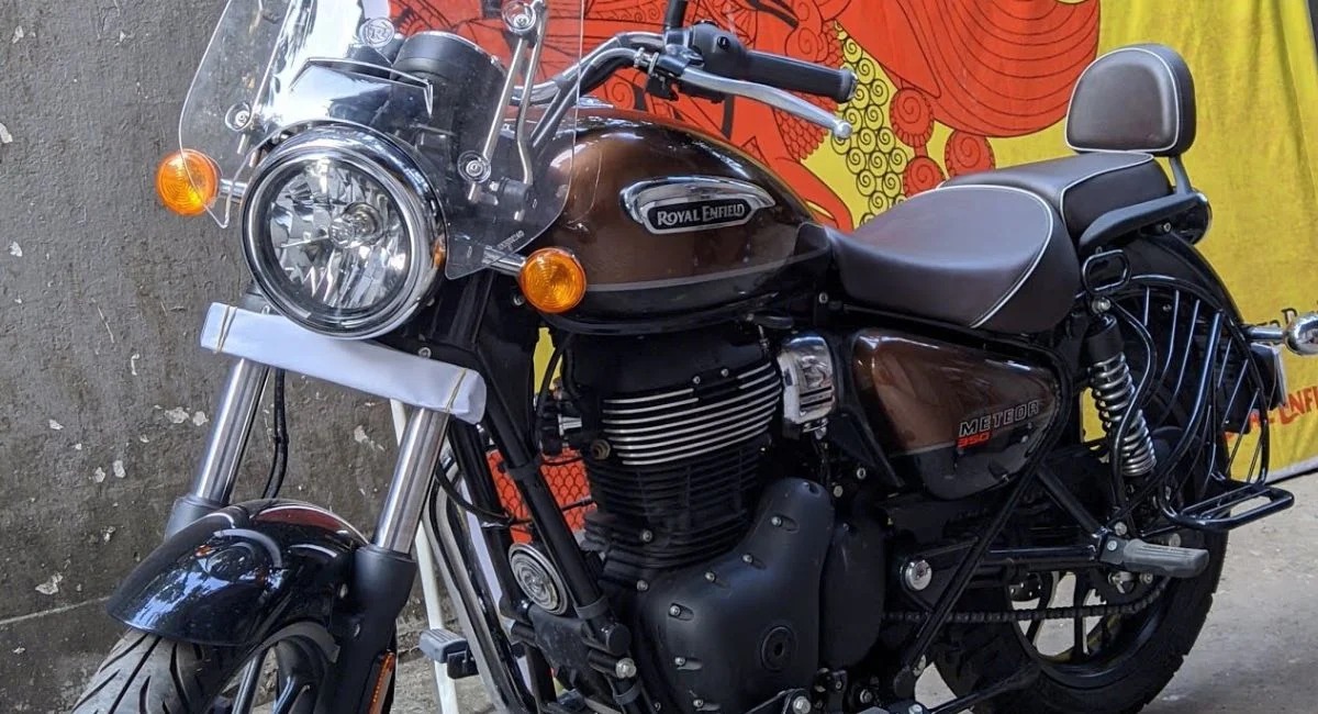 2025 Royal Enfield Meteor 350 in new Fireball Orange colour showing LED headlamp