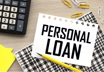 Young professional using a mobile app to apply for a fast and accessible personal loan.