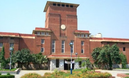 Delhi University students interacting with recruiters at DU Job Fair 2025