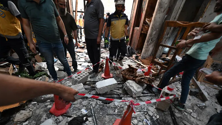 Pakistani soldiers killed in suicide attack near Afghan border during fragile truce