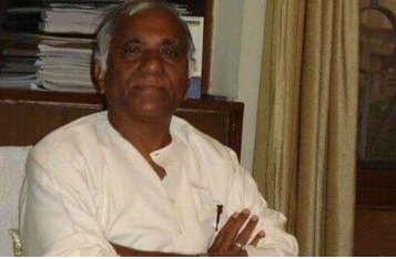 Veteran BJP leader Mahadeorao Shivankar at a public event.