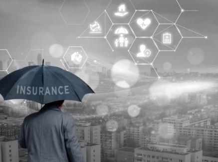 Public sector insurance companies showing growth in market share in H1 FY26 with charts and graphs illustrating premium collection trend