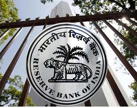 RBI headquarters in Mumbai symbolizing India’s domestic consumption-driven economy as a shield against global shocks