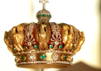 Stolen jewels worth $102 million from Louvre heist in Paris, 2025