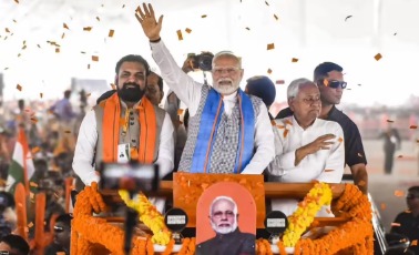 PM Modi addressing a rally, criticizing Bihar opposition over law and order