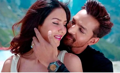 Harshvardhan Rane and Sonam Bajwa in Ek Deewane Ki Deewaniyat at box office success event