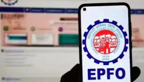Illustration showing Indian employees registering for EPFO benefits under the 2025 Employee Enrollment Scheme