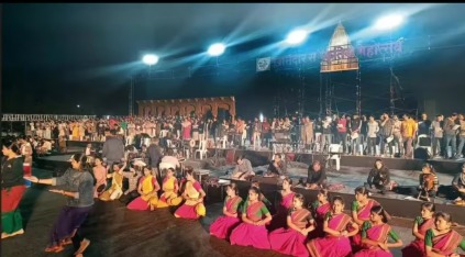 Performers showcasing traditional Indian dance and music at the Khasdar Cultural Festival in Nagpur.